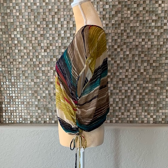 Rheea sheer cinch side v neck blouse sz S - Picture 3 of 6